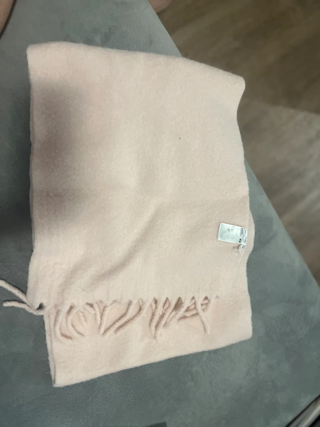 NEW Uniqlo Pink Scarf - Acrylic/Nylon Blend