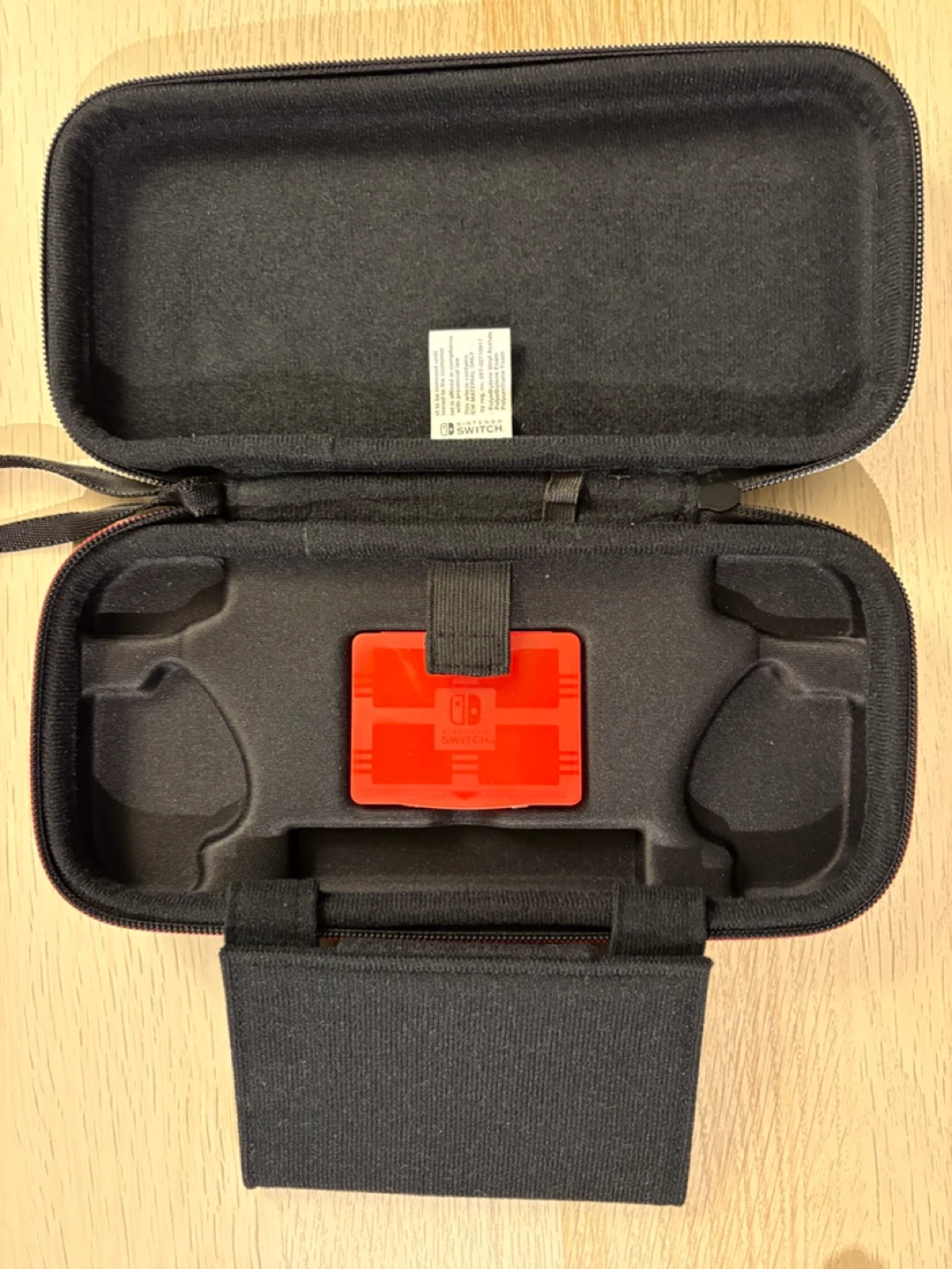 Nintendo Switch Carrying Case + Game Card Holder - photo 3