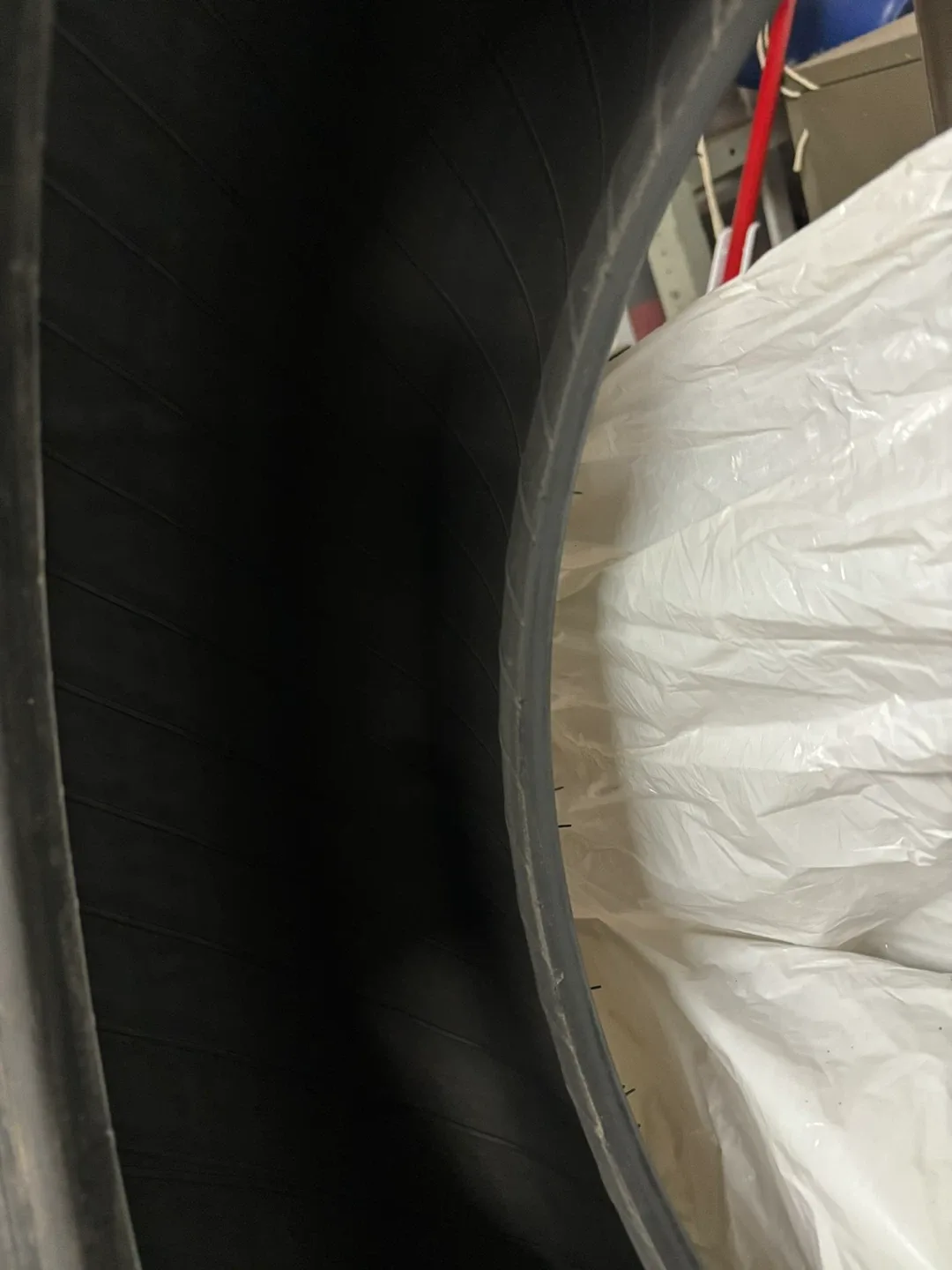 Michelin Latitude Tour Tire 235/65R18 image indicator(4)