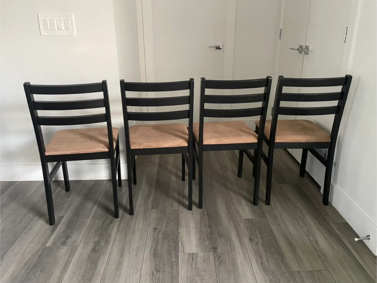 Four Dining Chairs image indicator(9)