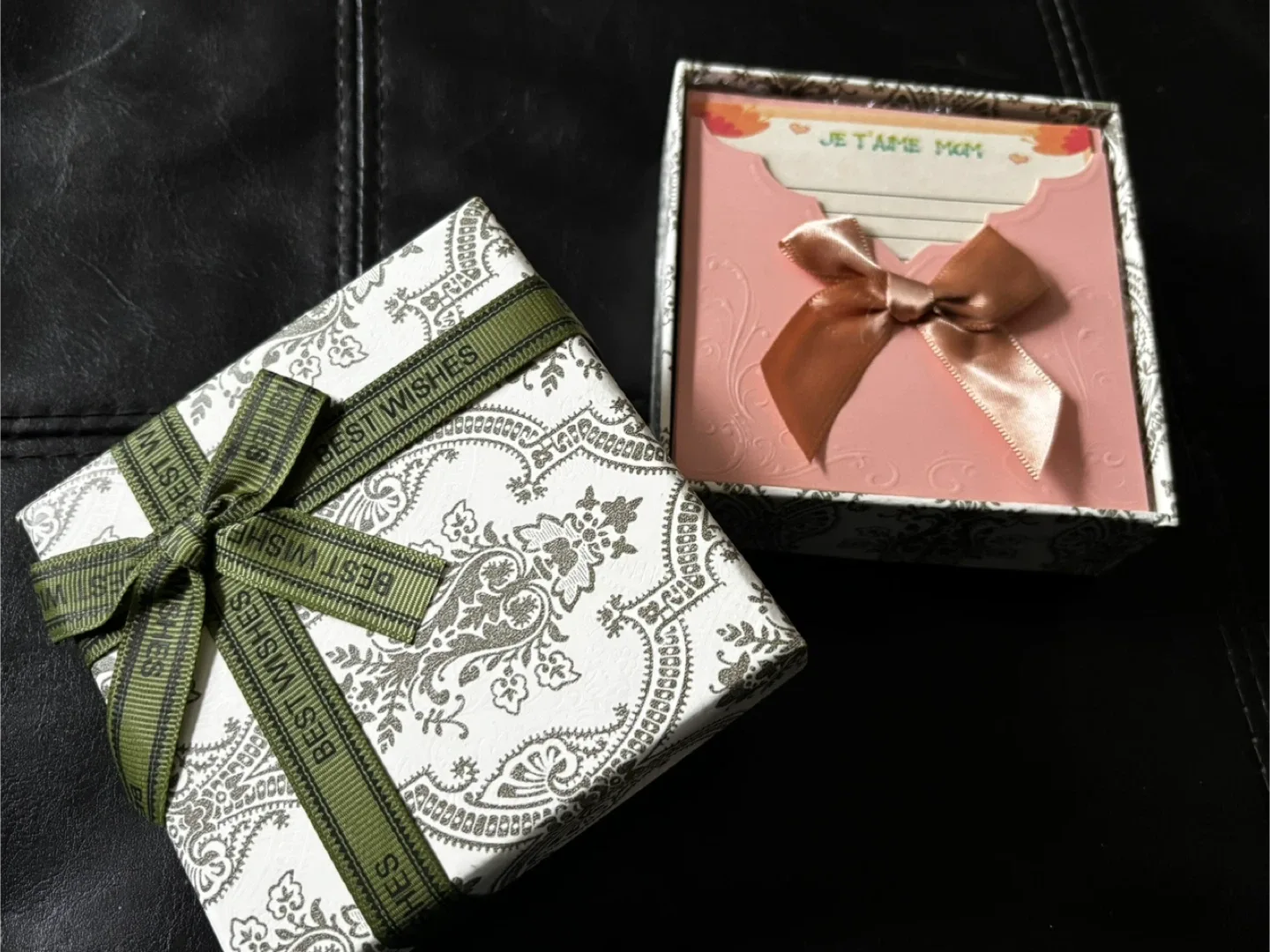 Gift Set - Je t'aime Mom Plate & Card image indicator(3)