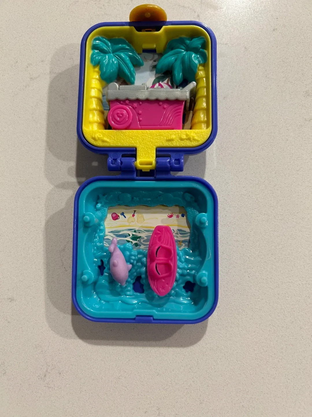 Polly Pocket Hidden Hideout Beach Vibes Backpack image indicator(4)