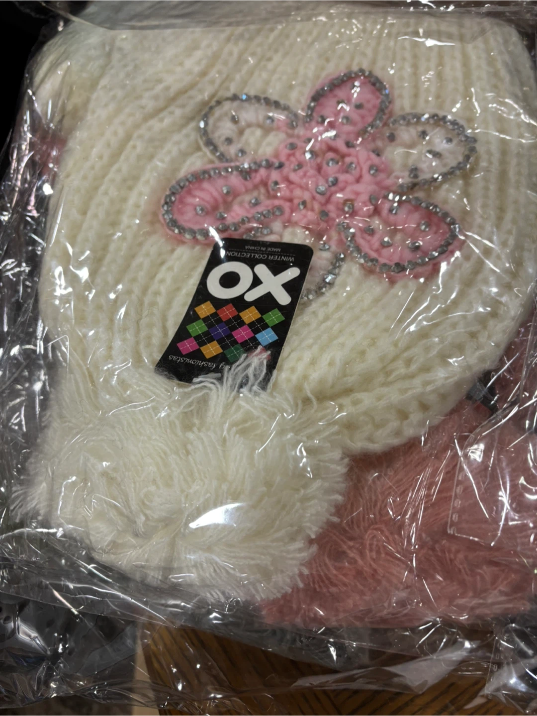 XO Winter Collection Beanie - New in Package! - photo 5