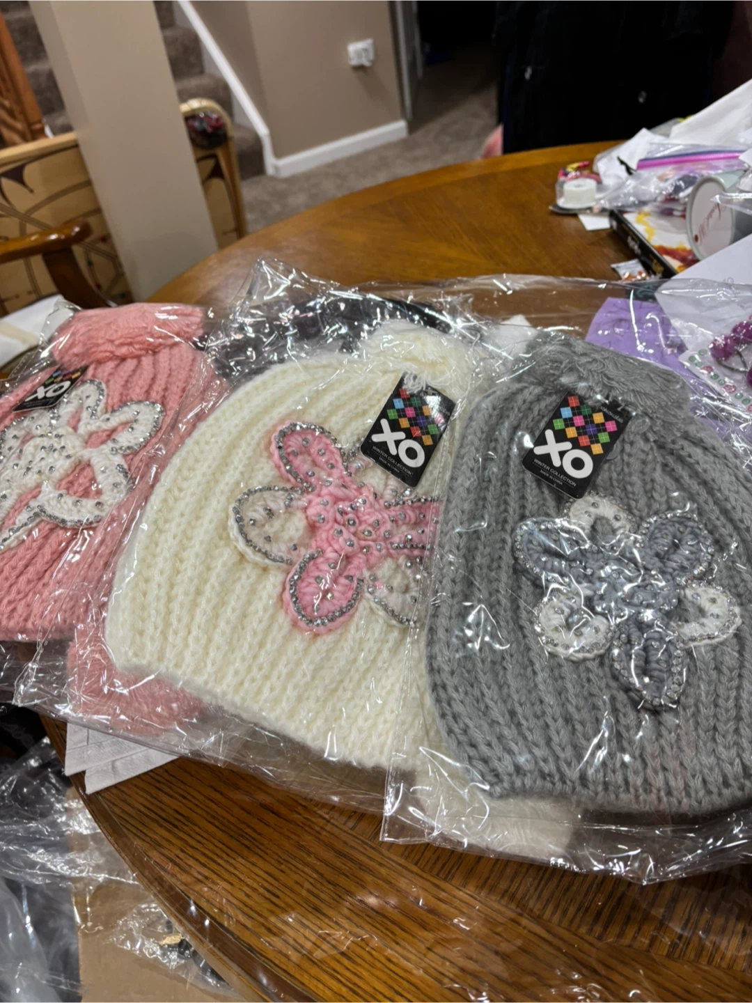 XO Winter Collection Beanie - New in Package! - photo 2