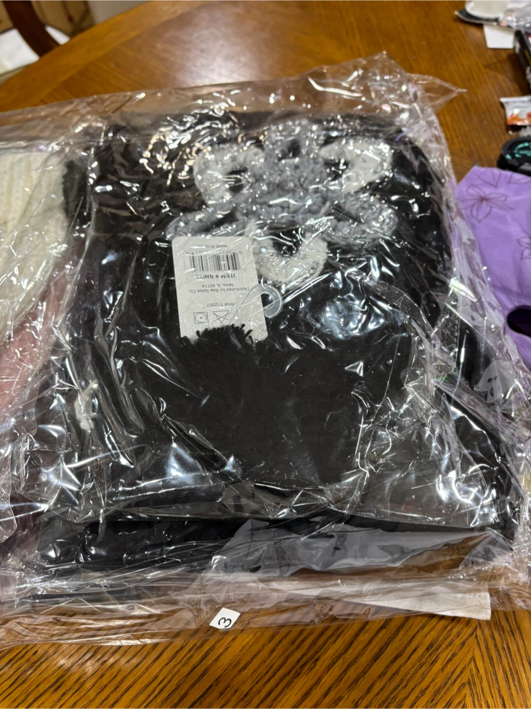 XO Winter Collection Beanie - New in Package! - photo 4