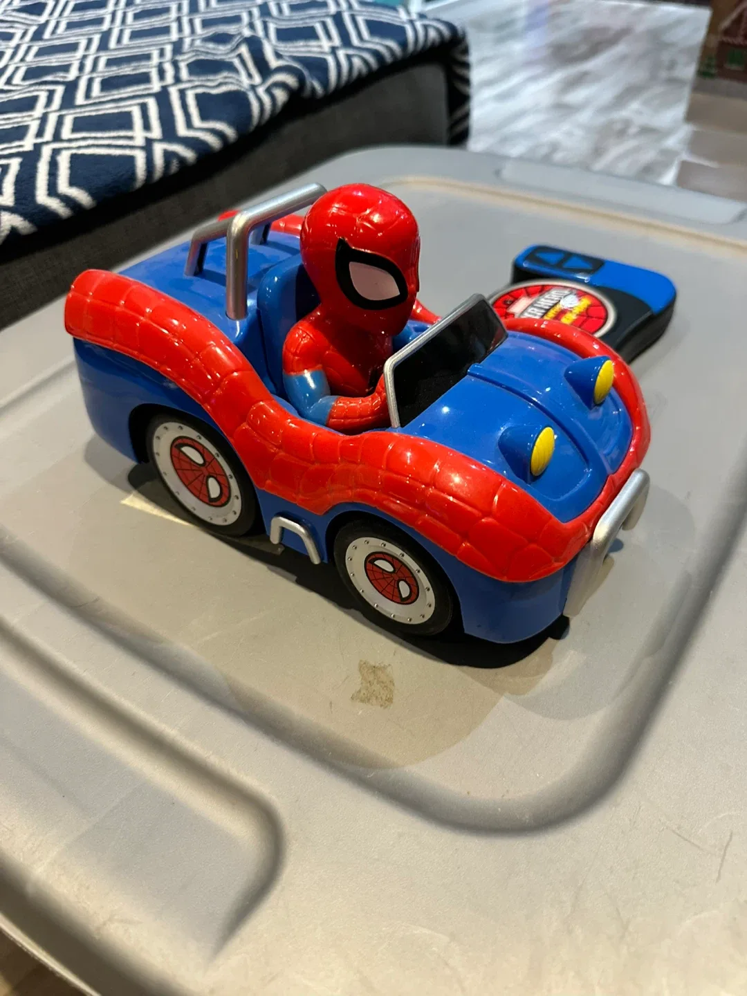 Marvel Spider-Man Super Hero Race Car image indicator(2)