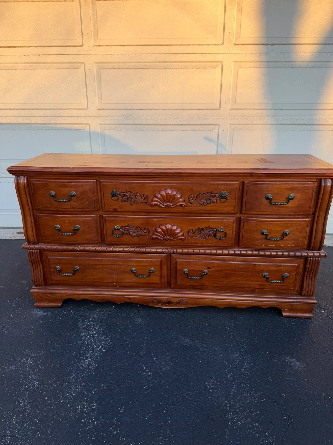 8 Drawers Dresser