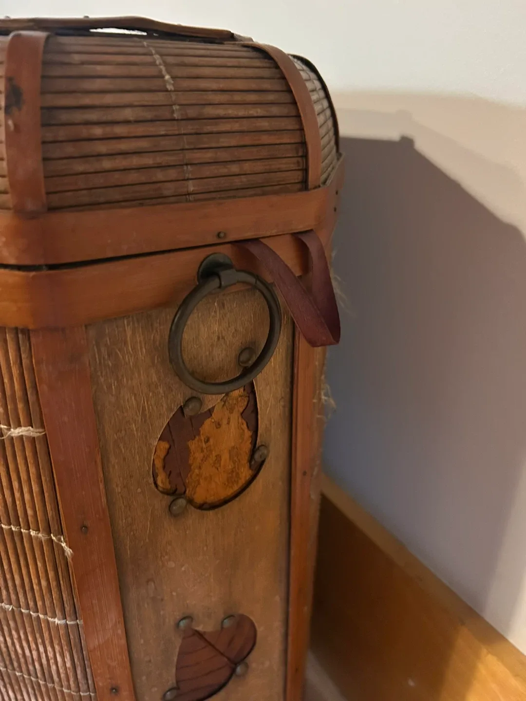 Vintage Bamboo Hamper image indicator(7)