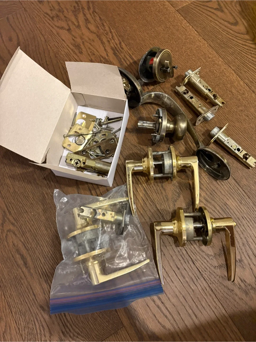 4 x door handles, main door and interior