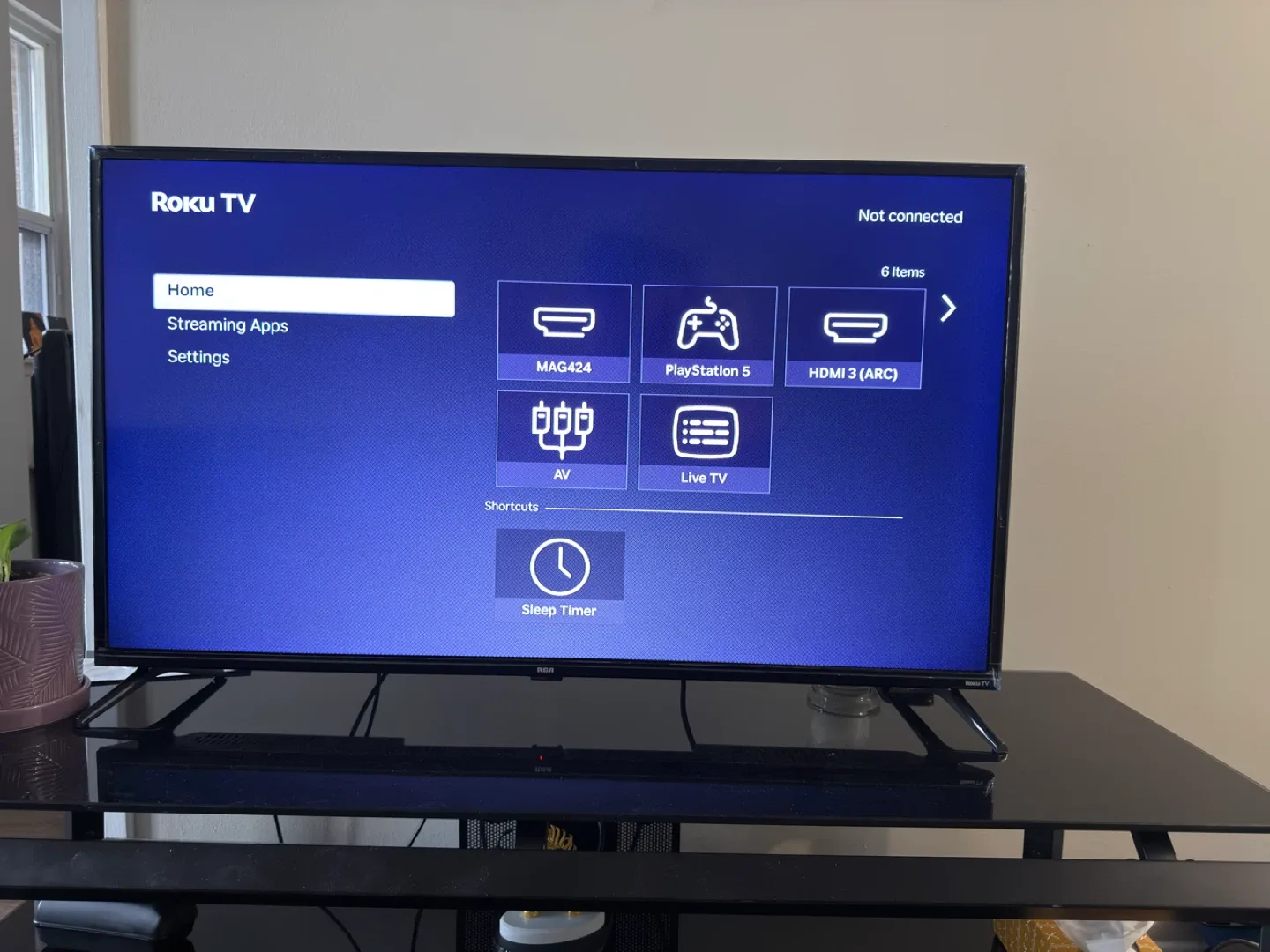 RCA Roku TV 42" LED Full HD