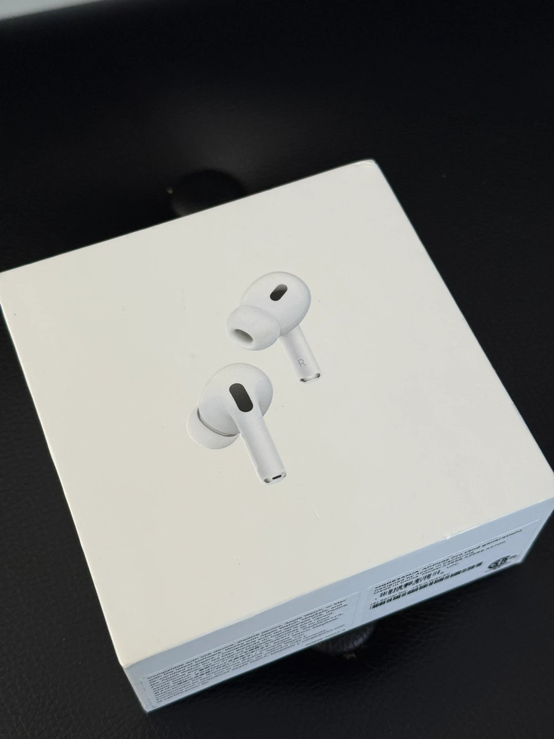 Apple AirPods Pro 2nd Gen - Like New! - photo 2