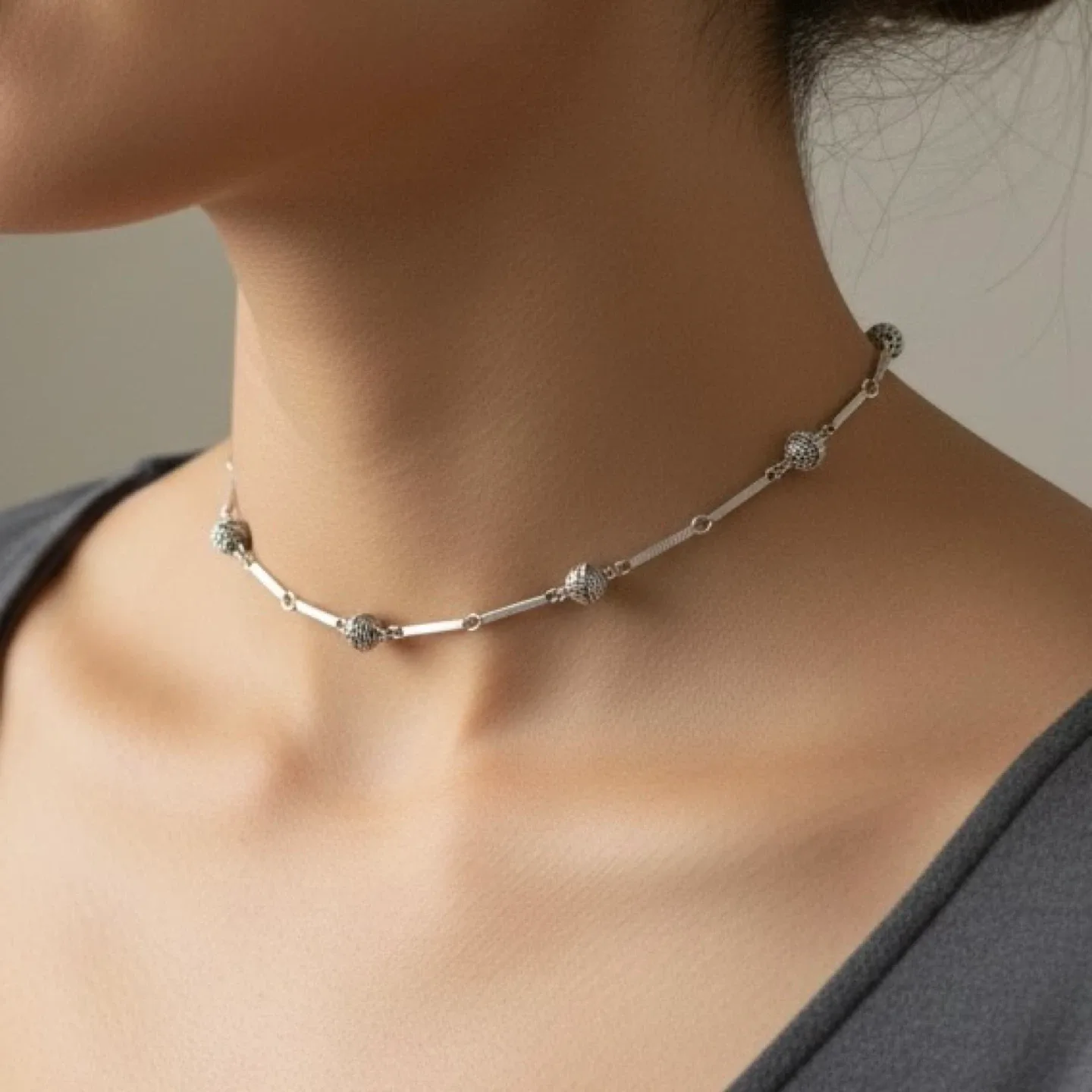 Vintage Silver Tone Knot and Bar Choker Chain Necklace