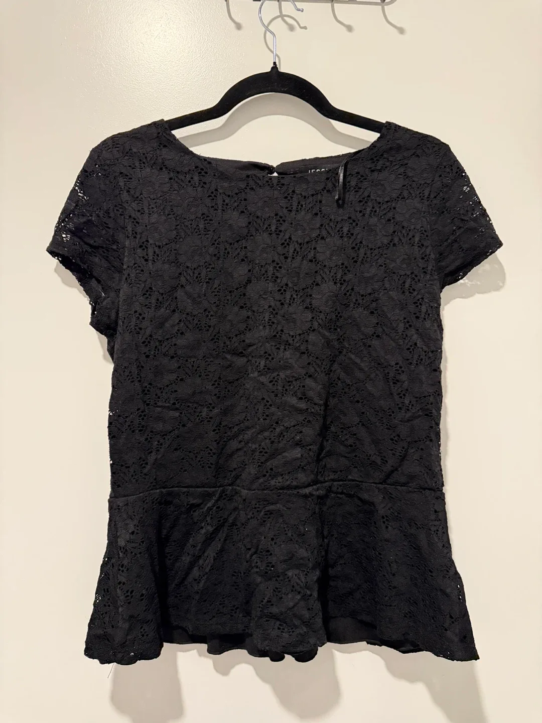 Assorted Women's Blouses (Each3$) image indicator(2)