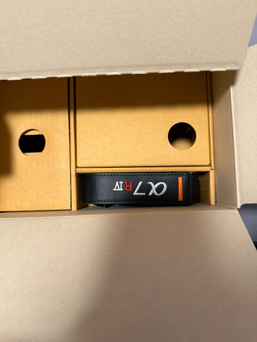 Sony Alpha a7R IV Camera with Accessories image indicator(9)