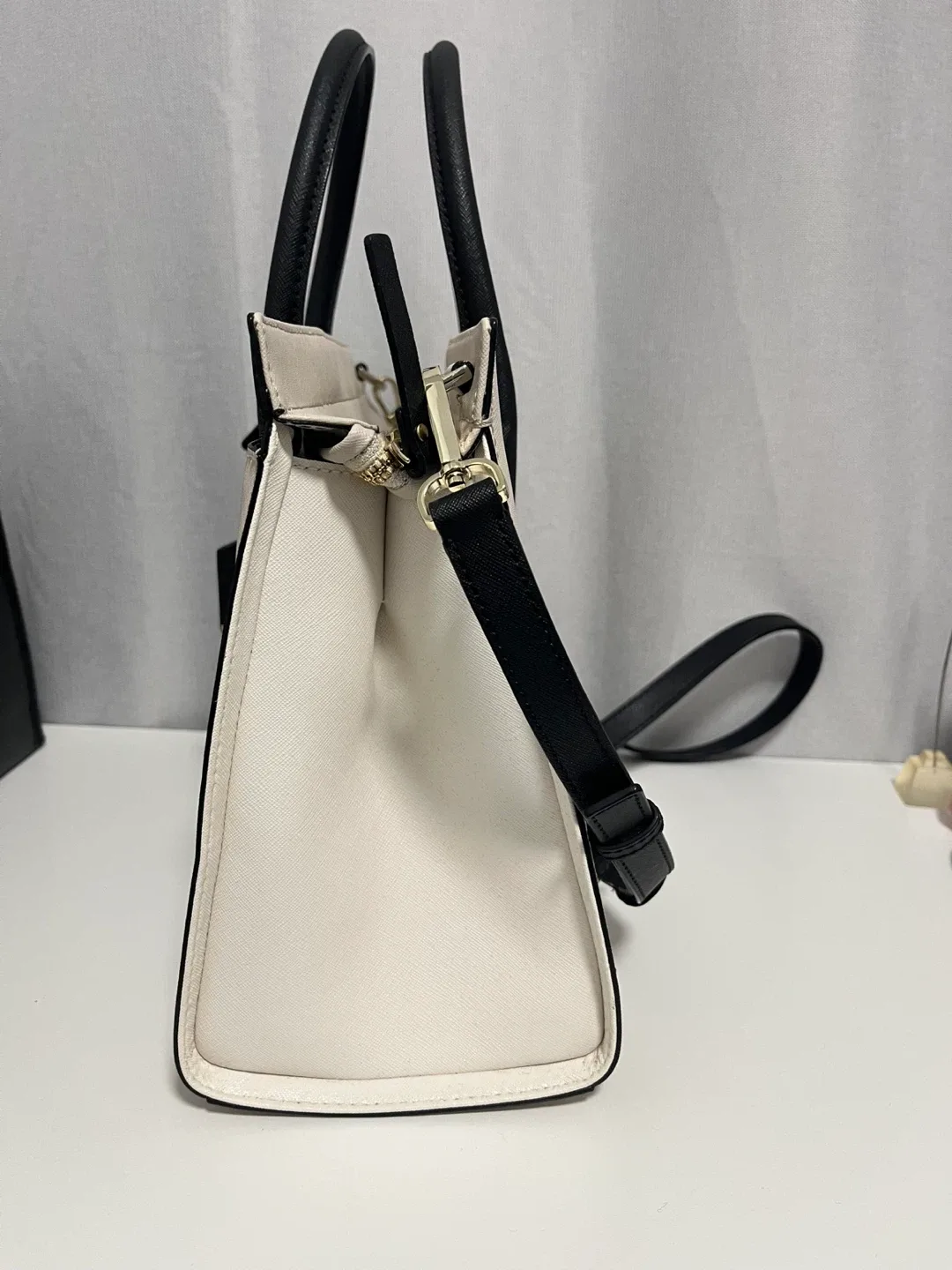 Kate Spade Satchel - Cream & Black image indicator(3)
