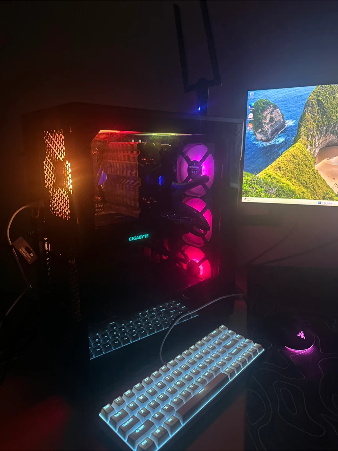 Custom Gaming PC - Ryzen 5 2600X, Radeon RX 5700 XT - photo 2