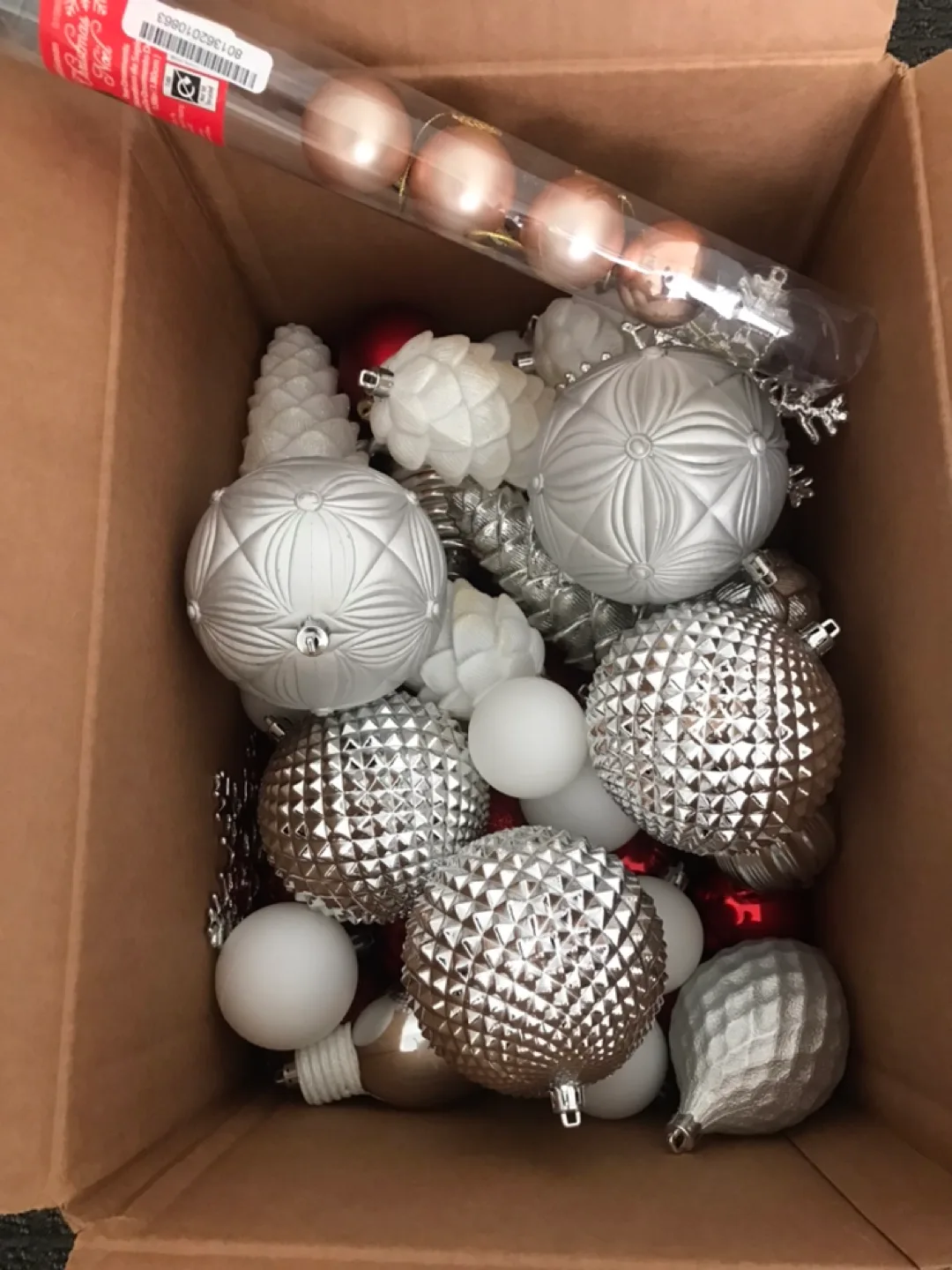 Christmas Ornaments - Silver, White, Rose Gold image indicator(2)