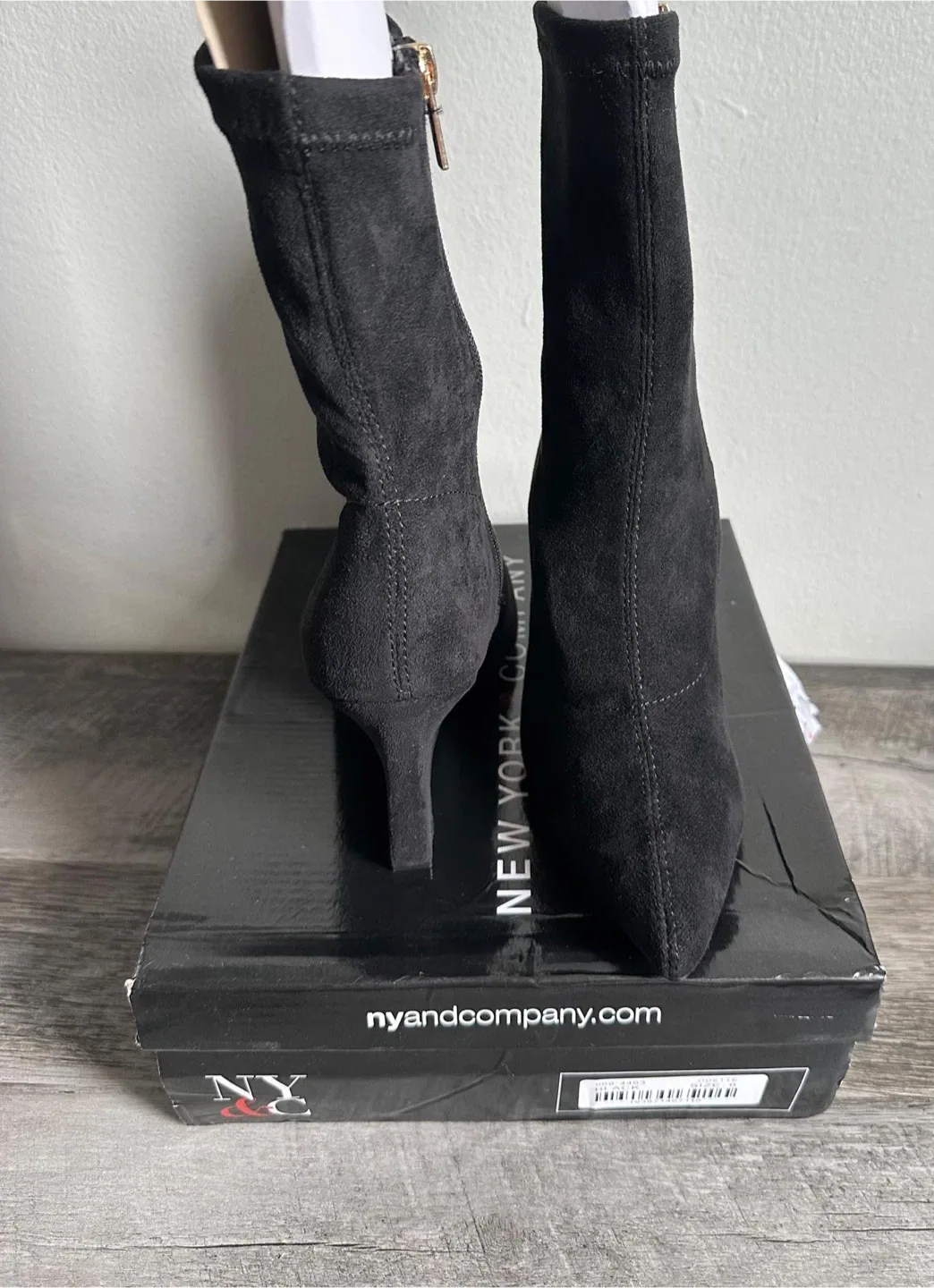 NY&C Odette Black Ankle Boots - Size 6 image indicator(5)