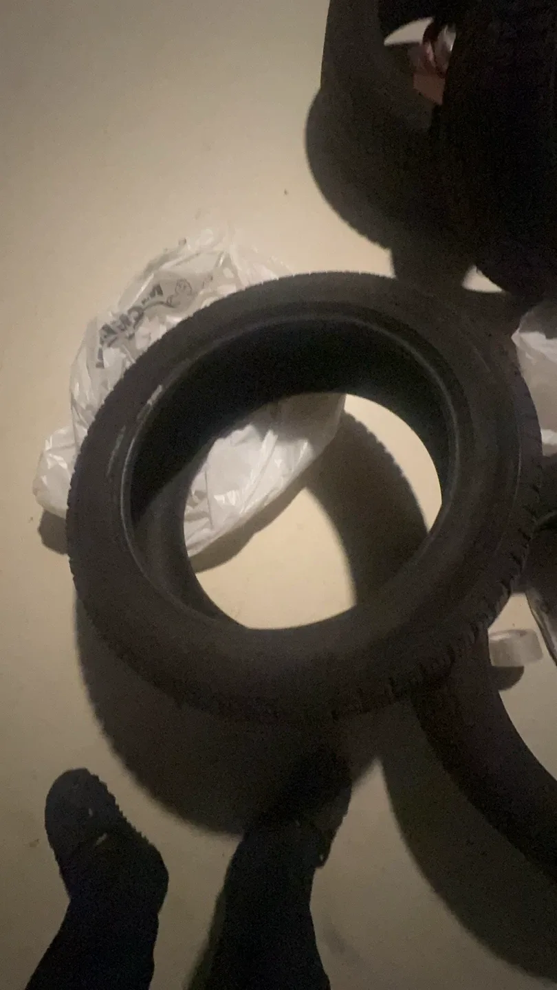 Michelin X-Ice Snow 275/45 R20 Tire image indicator(4)