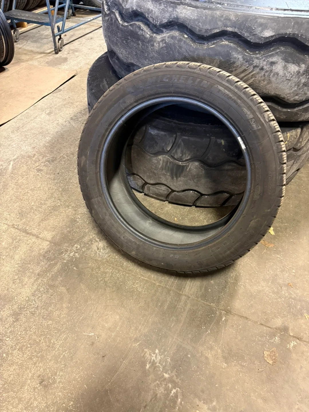 Michelin X-Ice Snow 275/45 R20 Tire