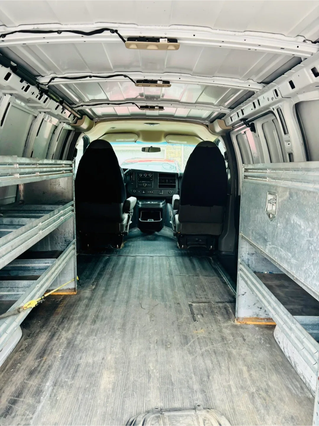 Chevrolet Express Cargo Van image indicator(6)