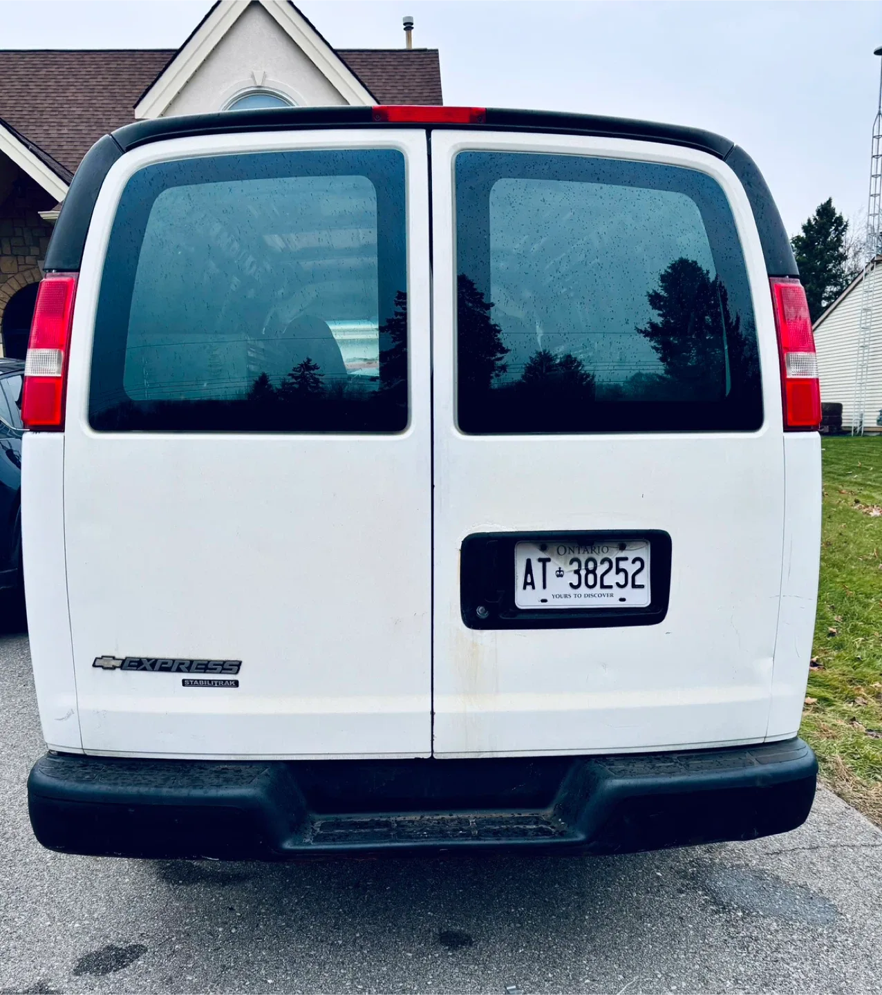 Chevrolet Express Cargo Van image indicator(2)