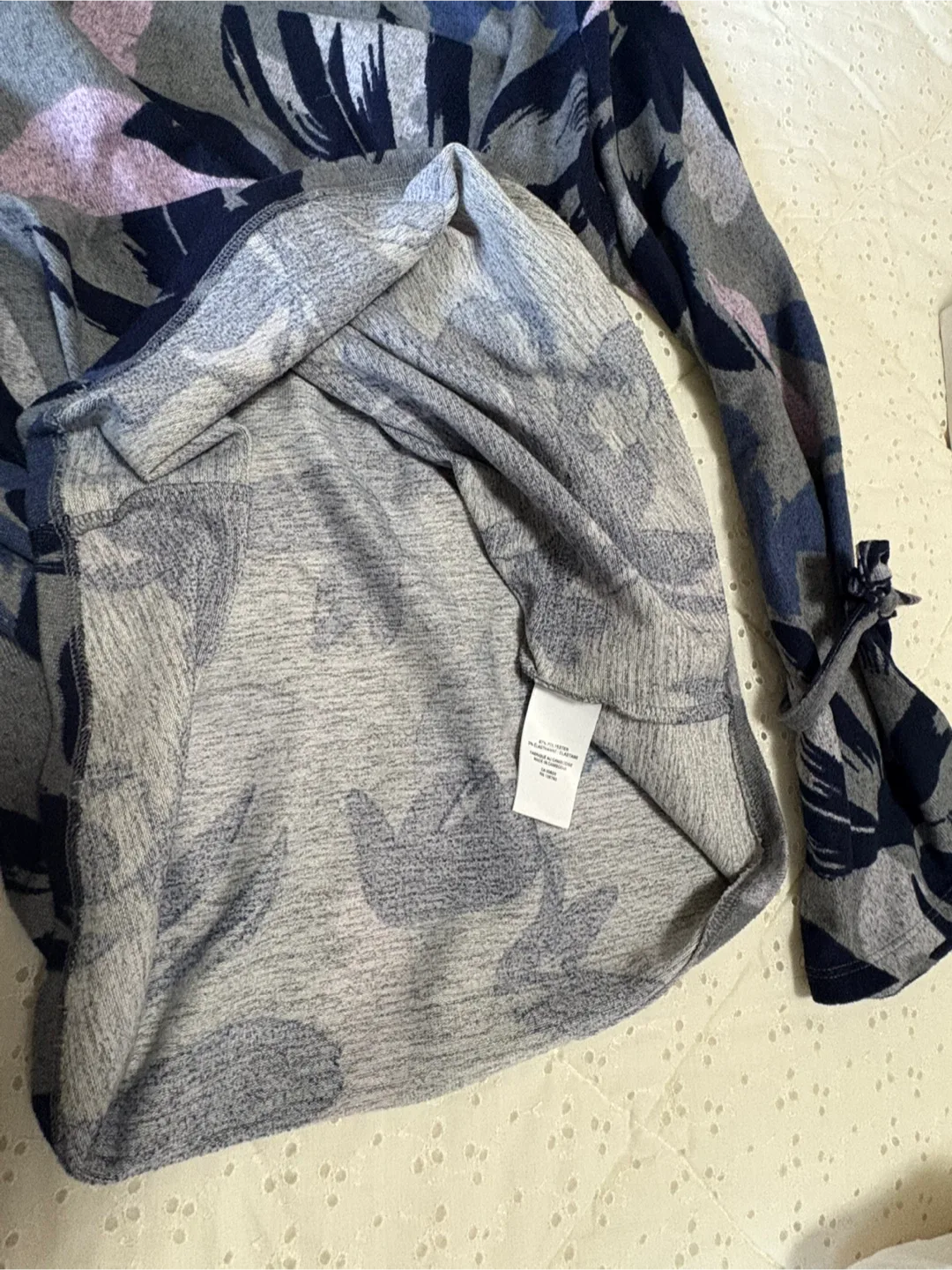 Reitmans Floral Long Sleeve Top - Size L image indicator(5)