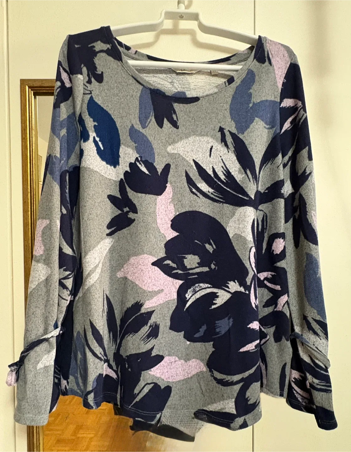Reitmans Floral Long Sleeve Top - Size L