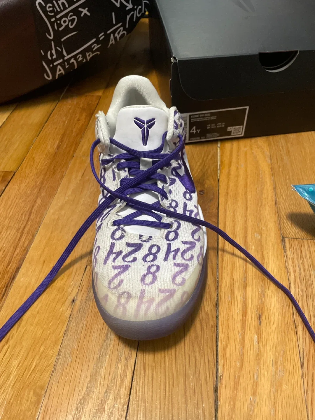 Nike Kobe VIII (GS) White Court Purple Size 4Y