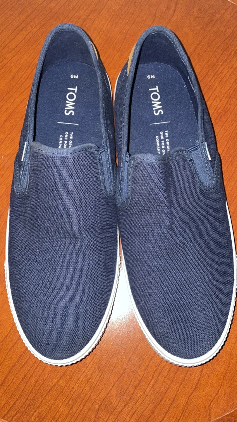 TOMS Navy Blue Slip-On Shoes - Men's Size 9
