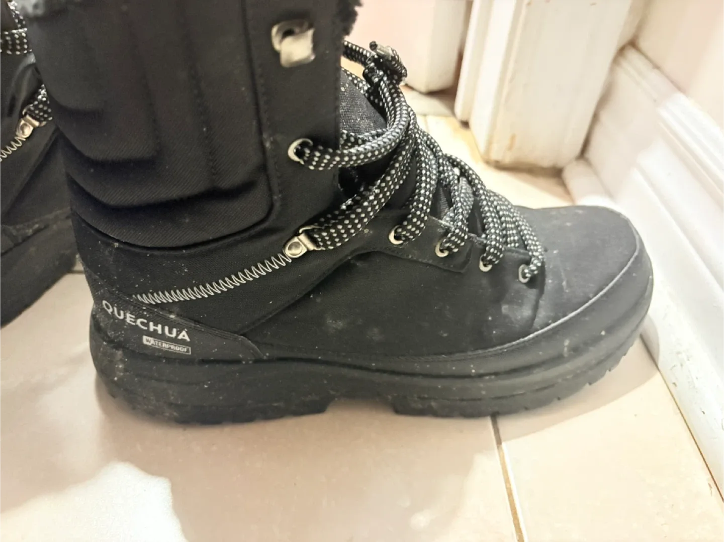Quechua Black Winter Boots - Size 42 image indicator(2)