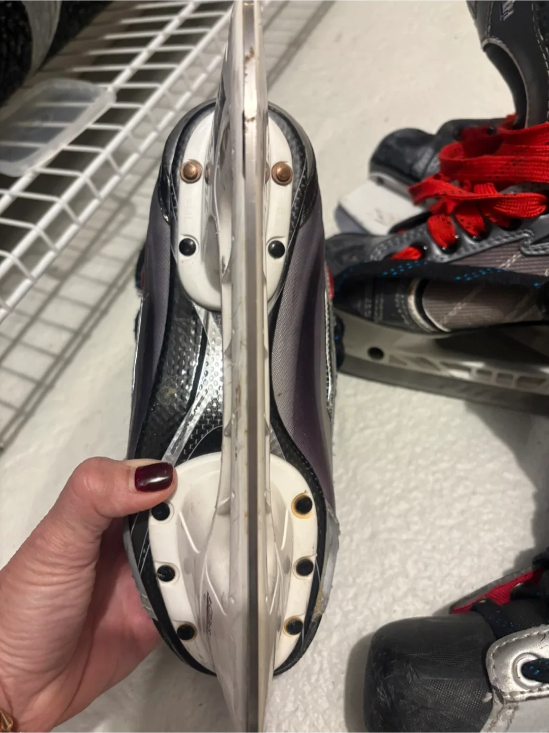 Bauer Vapor X70 Ice Skates - Size 4.5 image indicator(2)