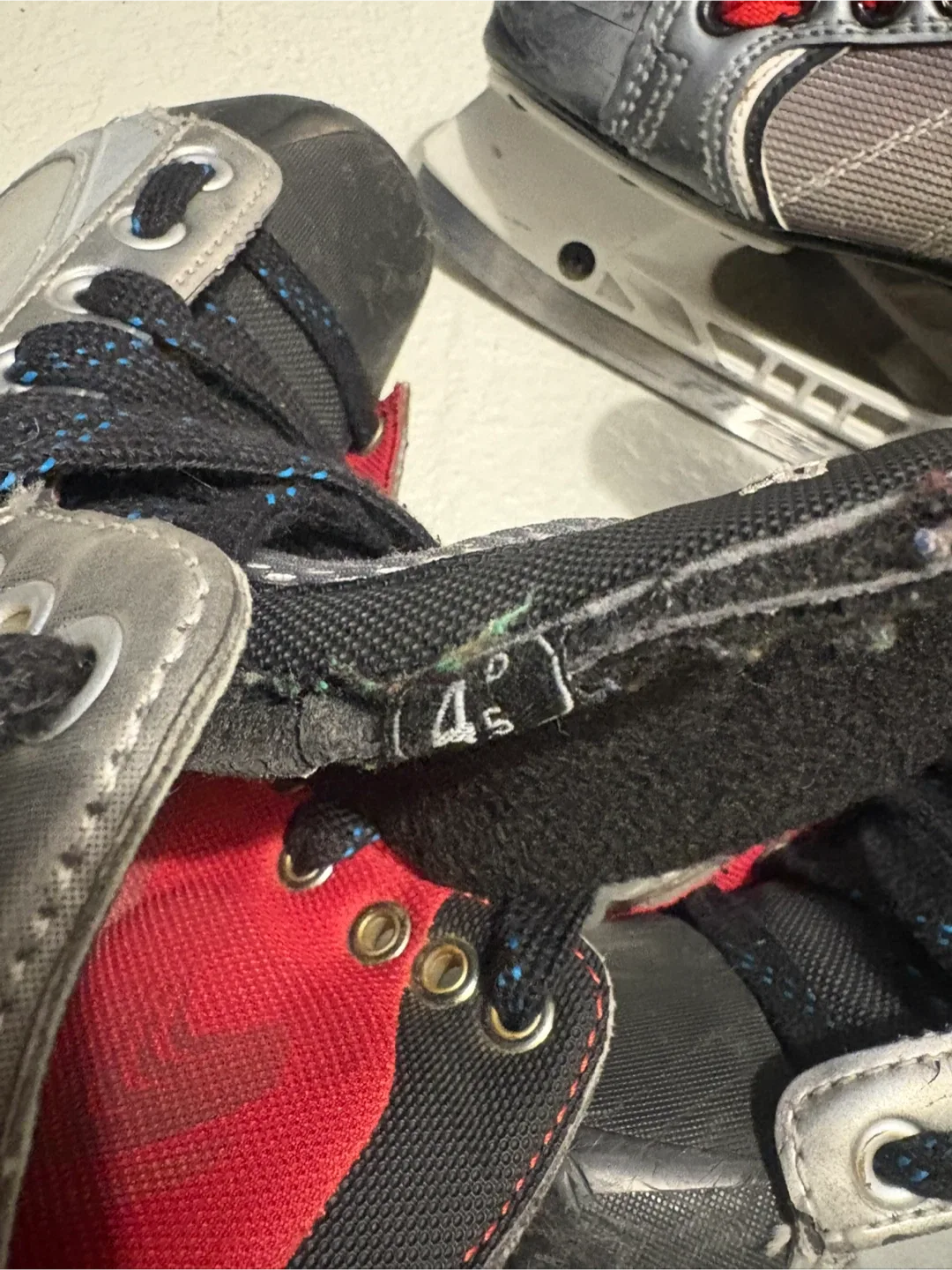 Bauer Vapor X70 Ice Skates - Size 4.5 image indicator(4)