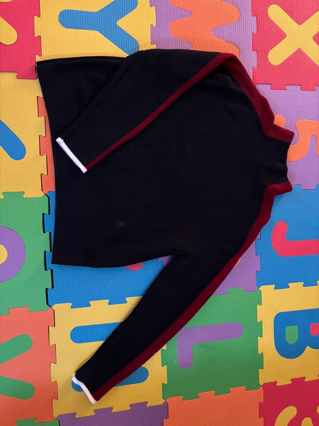 Tommy Hilfiger Sweater - Size Large