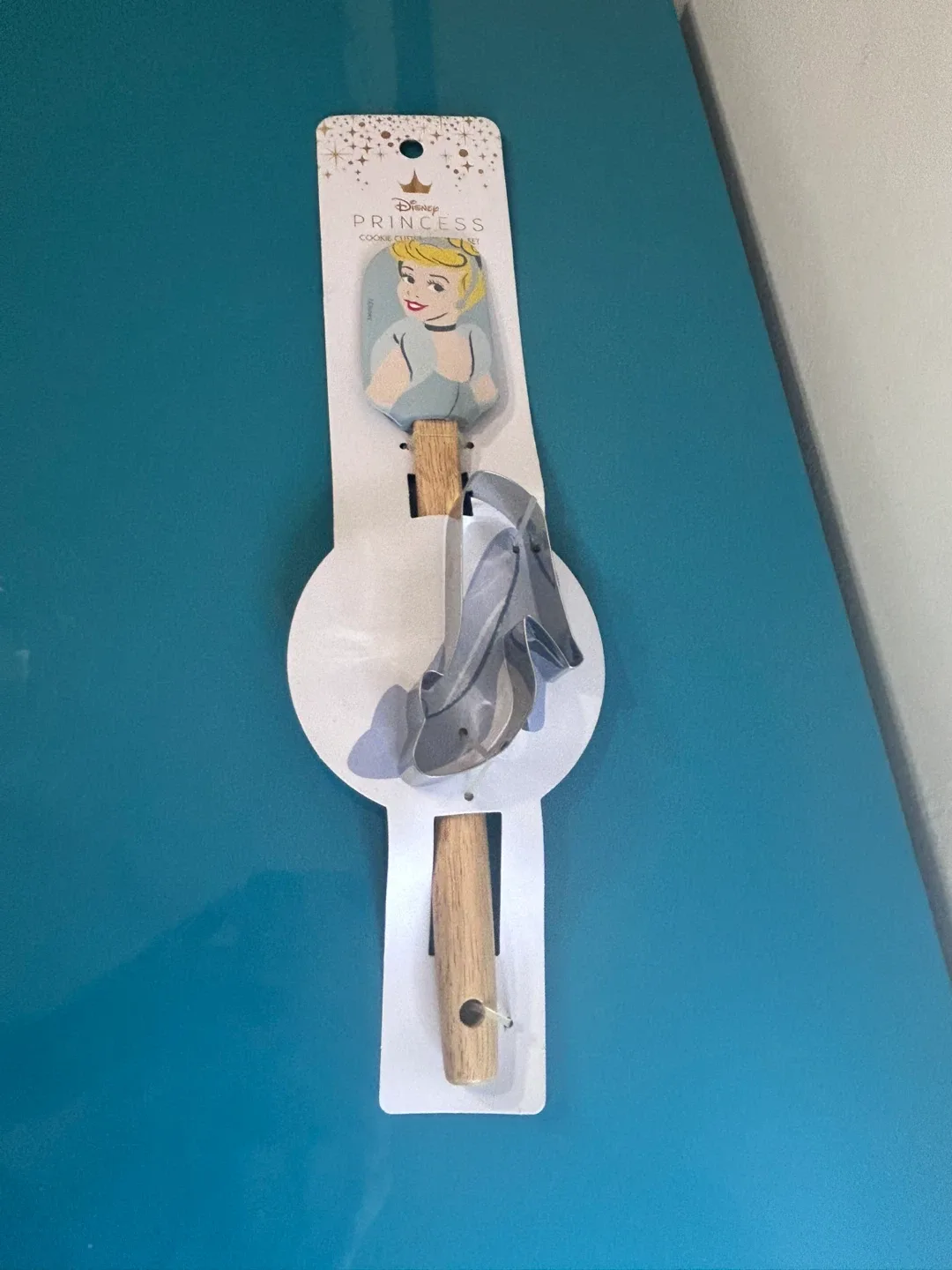 ❄️NEW Disney Spatula + Cookie Cutter Sets