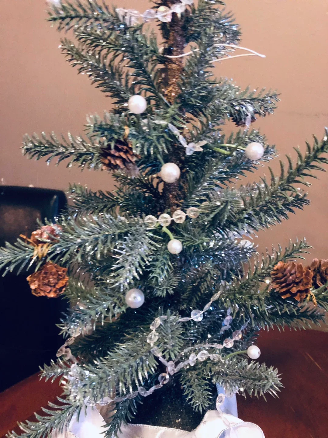 REALISTIC Decorated Christmas Tree in Terracotta Pot image indicator(3)