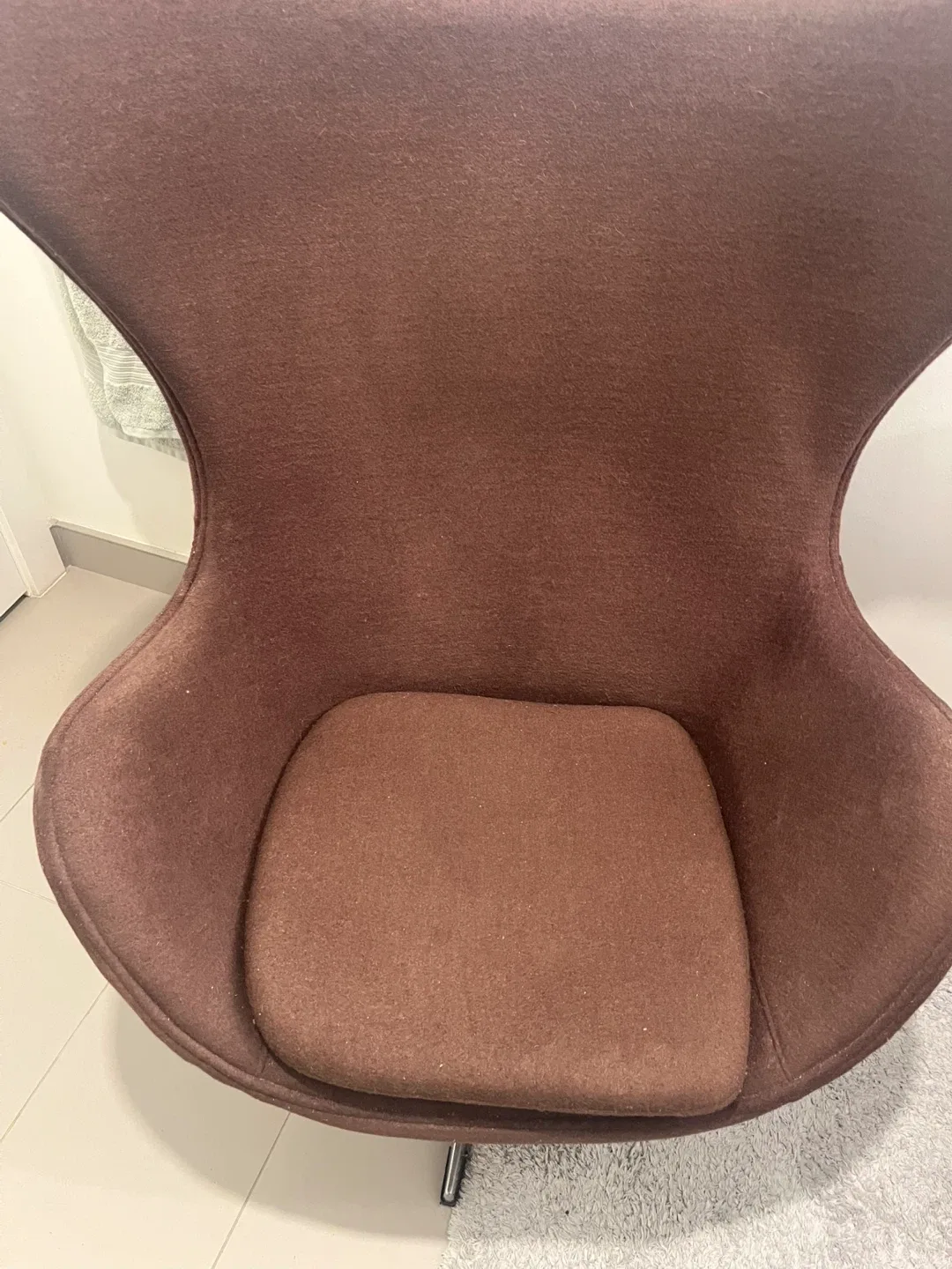 Egg Chair - Brown
