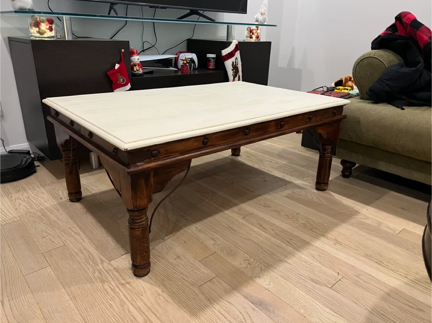 Rustic Coffee Table - Cream & Dark Wood