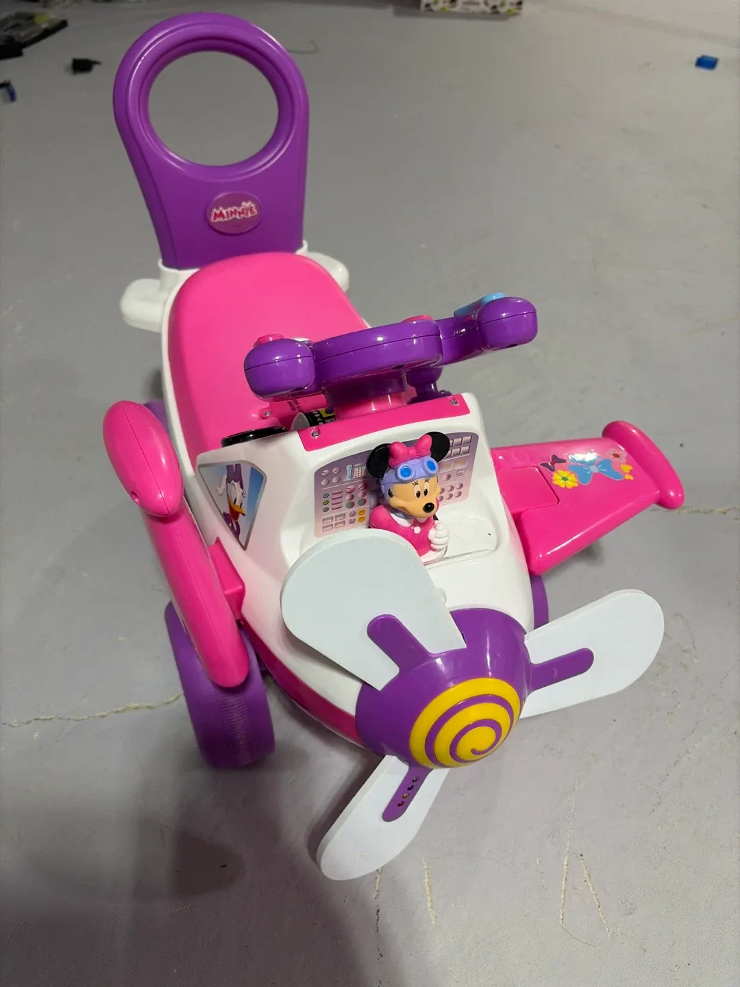 Minnie Mouse Airplane Ride-On Toy image indicator(2)