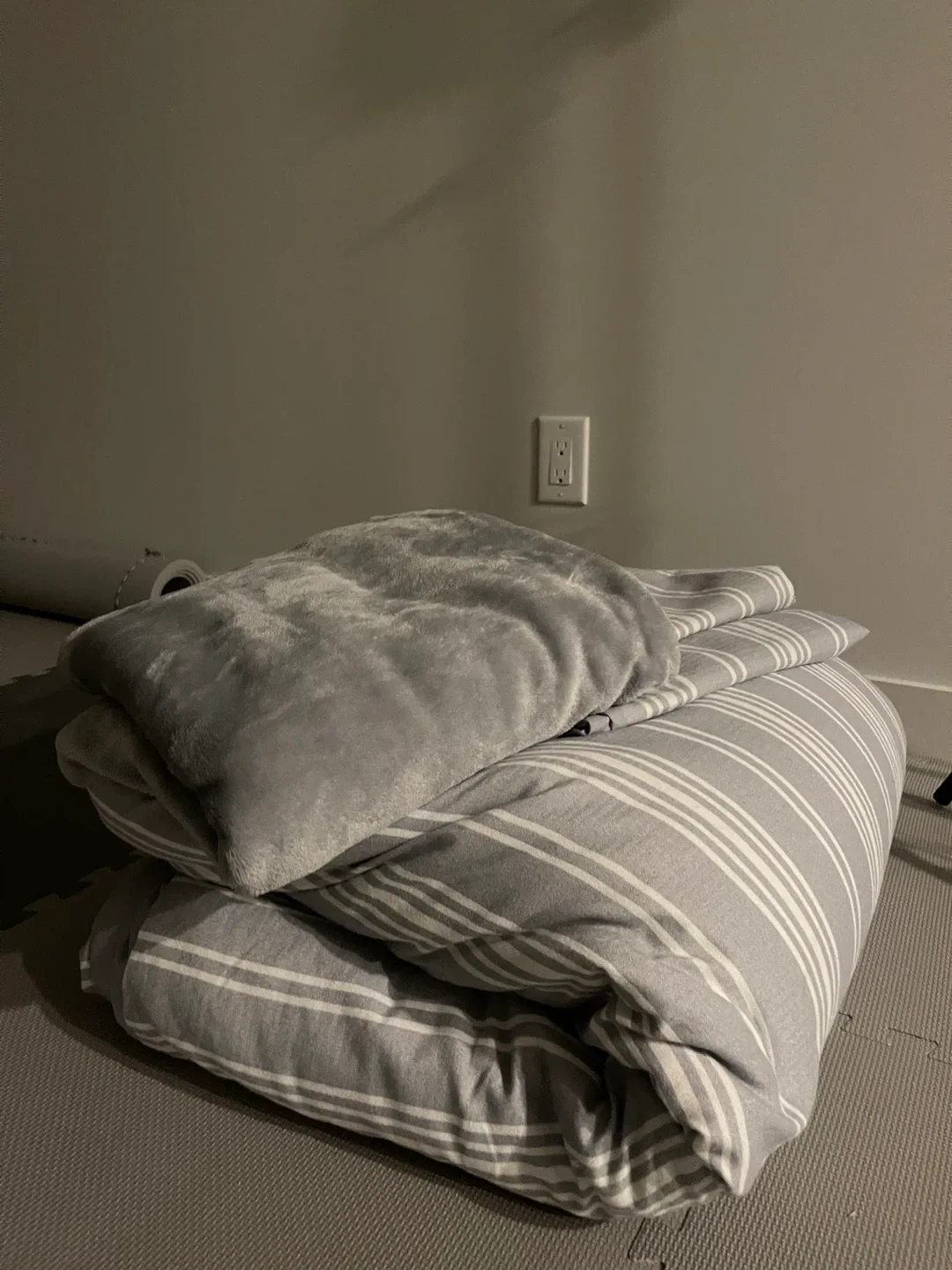 Gray Striped Bedding Set