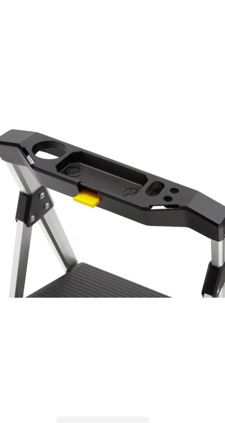 Gorilla Ladders 3-Step Lightweight Step Stool image indicator(5)