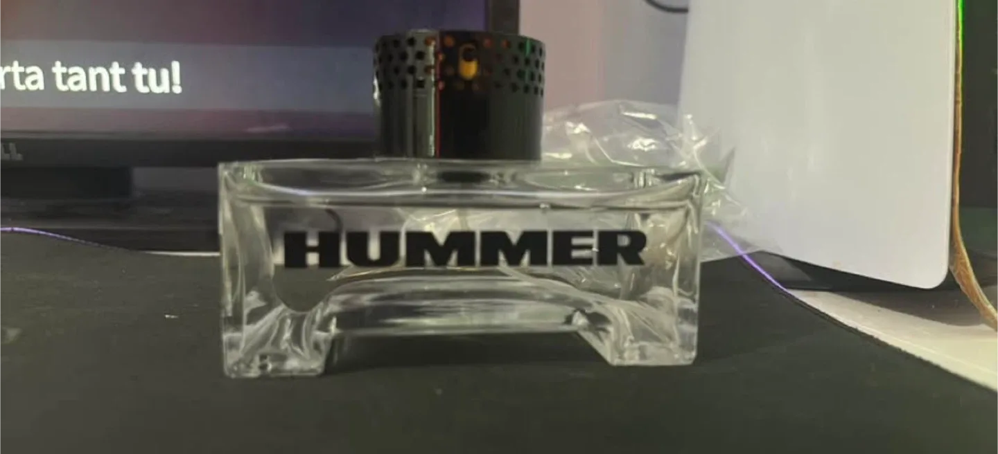 Hummer Eau de Toilette Spray image indicator(2)