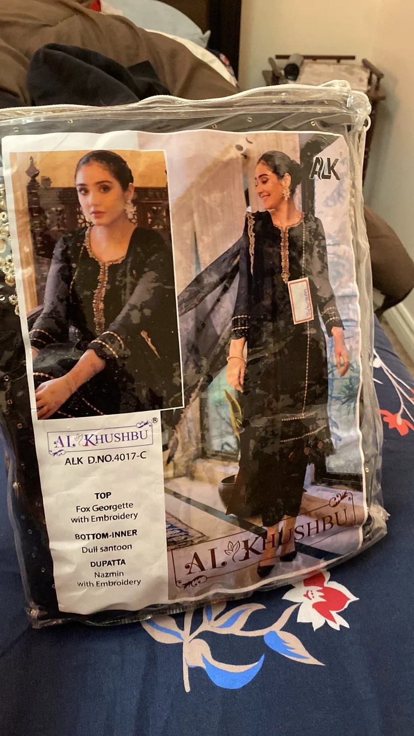 AL-KHUSHBU & Zaha Maryam Dresses image indicator(2)