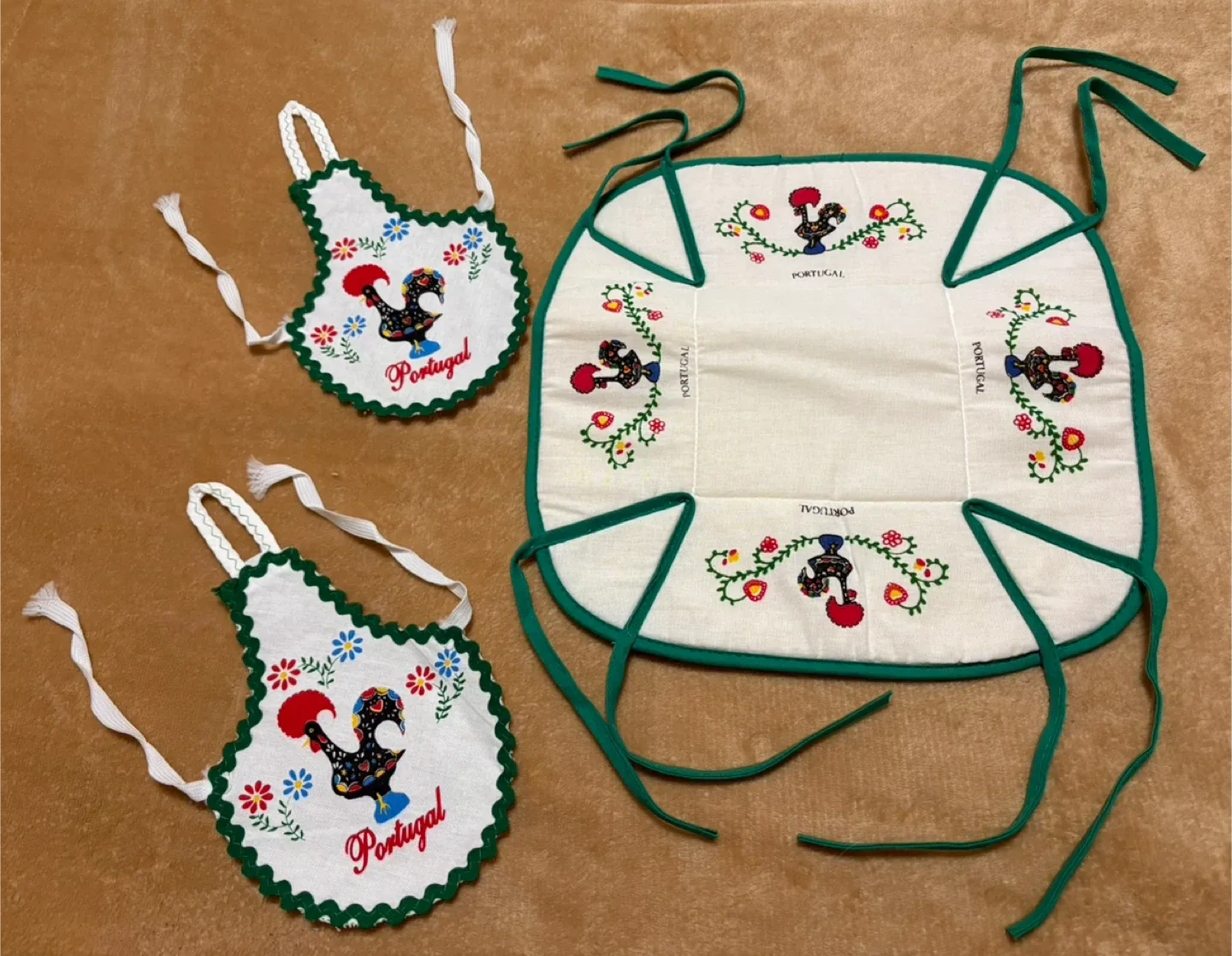 Portugal Rooster Set