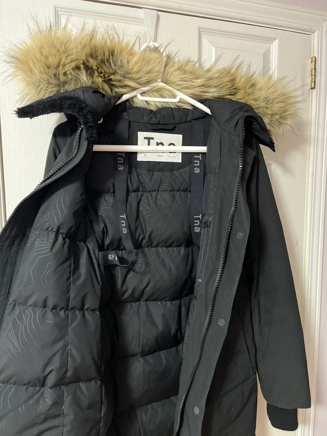 Aritzia -Tna Haven Parka - Size S image indicator(6)