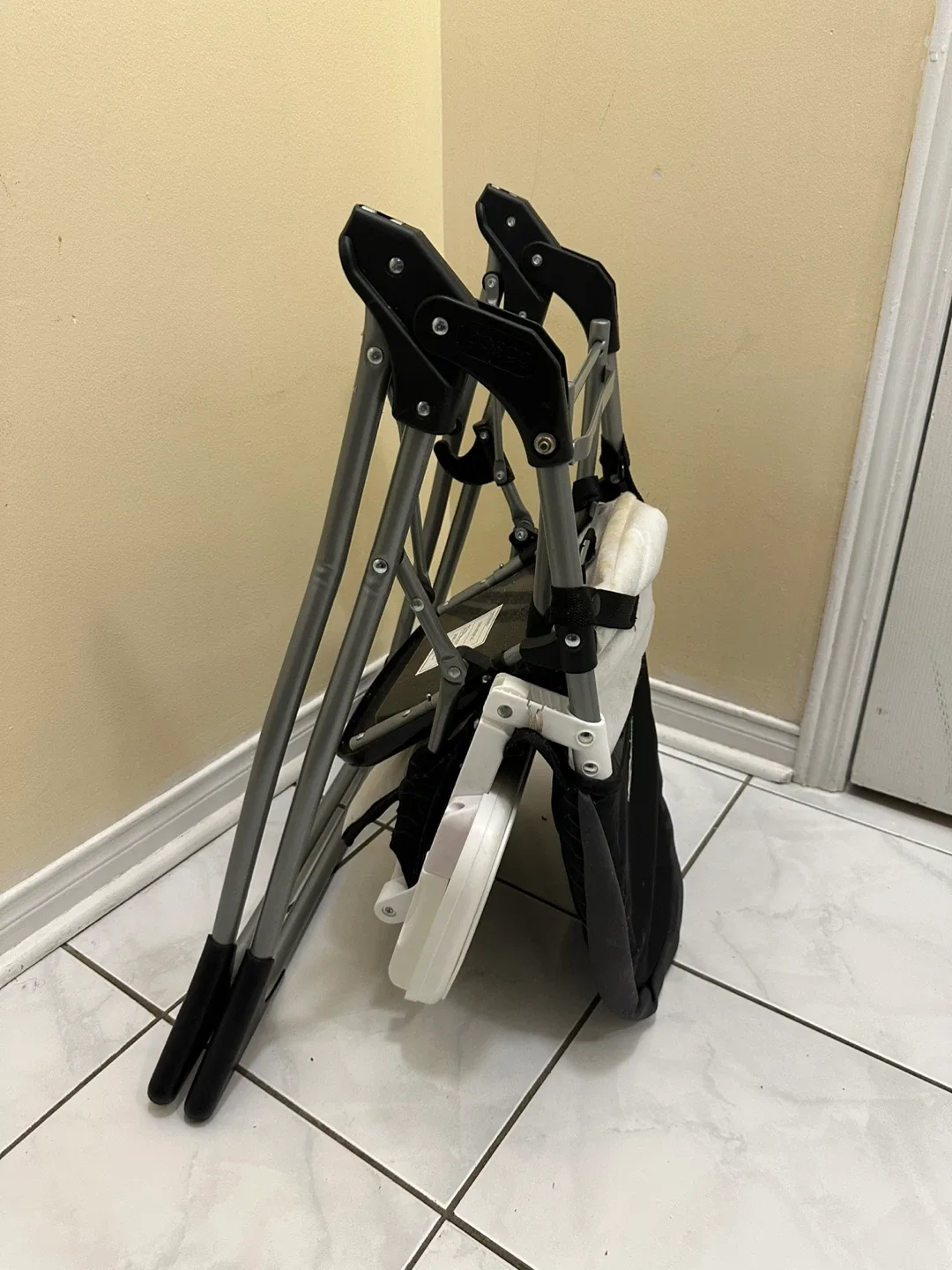 Cosco Folding High Chair - Black image indicator(2)