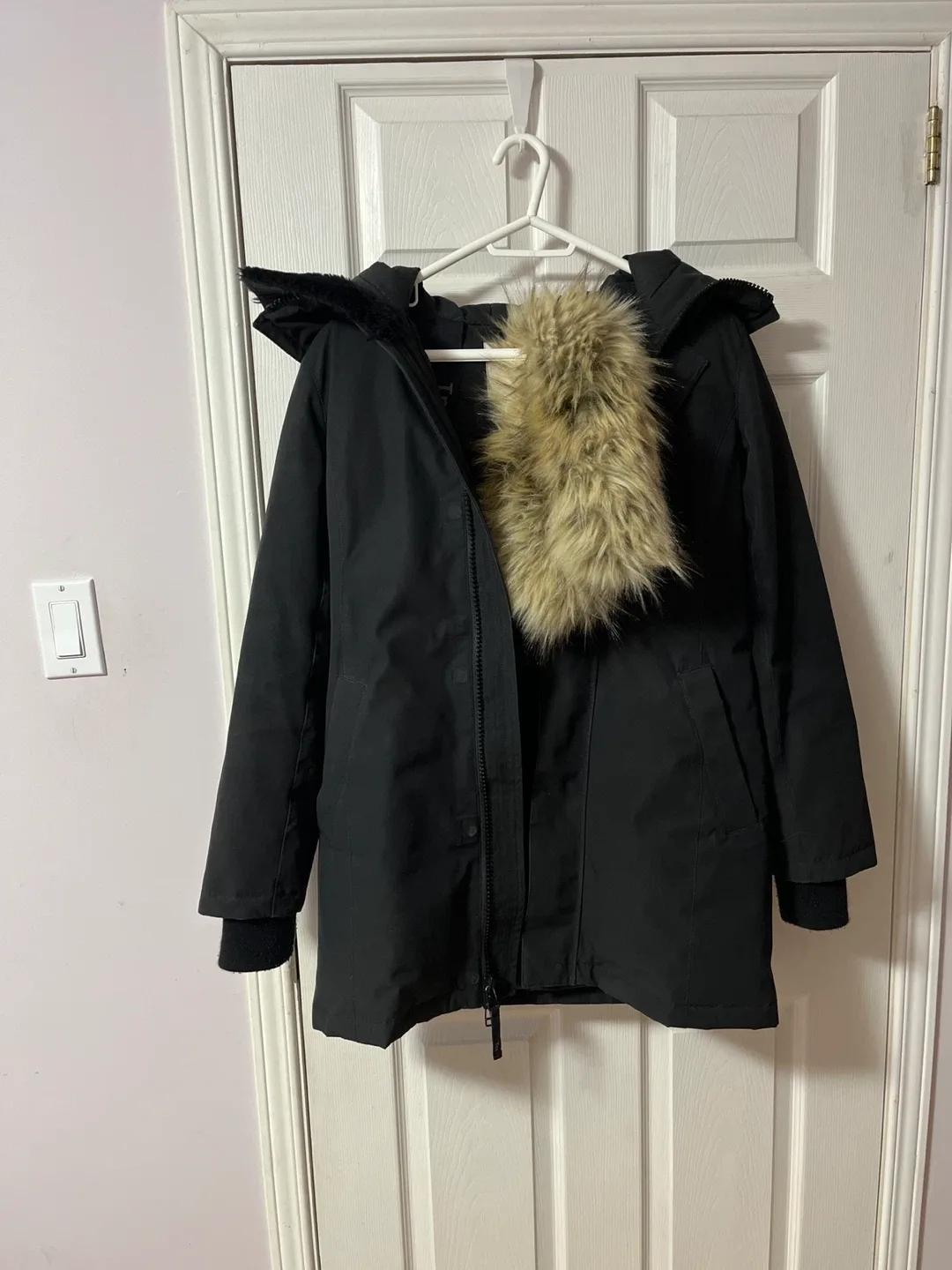 Aritzia -Tna Haven Parka - Size S image indicator(9)