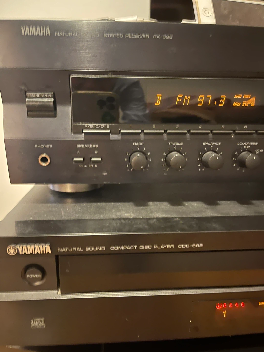 Yamaha RX-396 Stereo Receiver & CDC-565 CD Player - photo 5