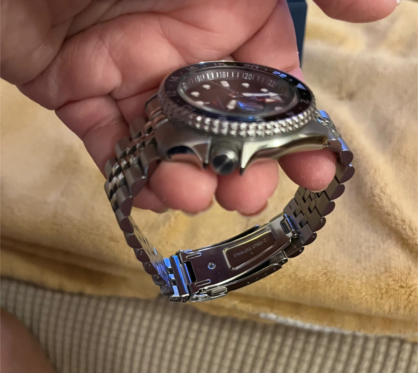 Seiko 5 Sports GMT Watch - photo 3