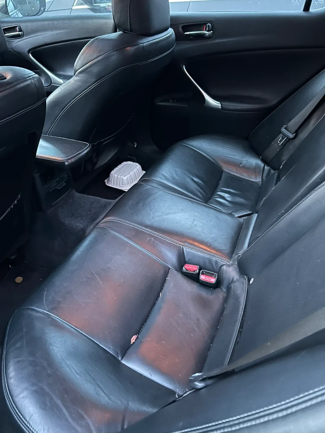 Lexus IS 250 Sedan - Great Condition! image indicator(4)